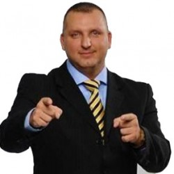 VV Laci pártot alapított
